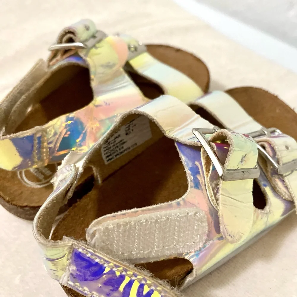 WONDER NATION Baby Hologram Fluorescent Bucke Sandals. Size 2